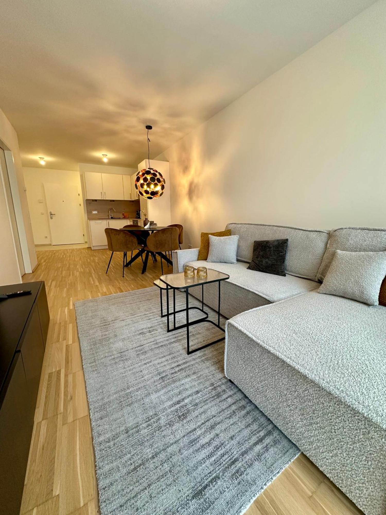 Coho City Apartments Mit Hauseigener Tiefgarage Відень Екстер'єр фото